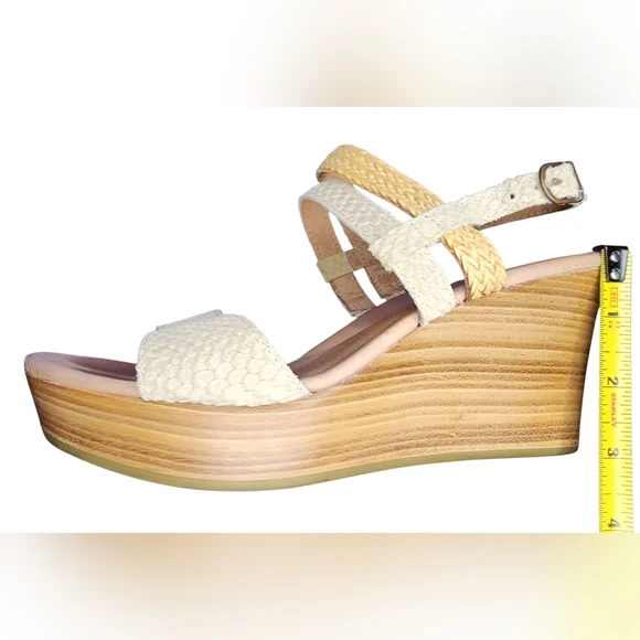 Ugg Lira Mar Leather Sandals, Womens 6 - Picture 9 of 10